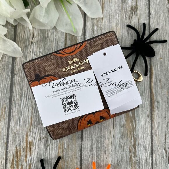 Authentic Coach Snap Wallet In Signature Canvas With Halloween Print Bag Purse - Picture 9 of 9